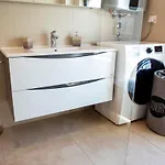 Lijon Apartament *